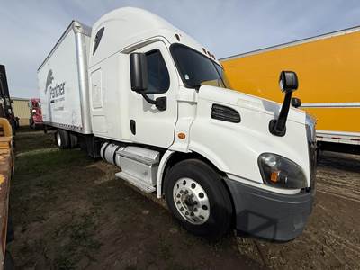Freightliner Cascadia 125 Single Axle Expeditor / Hot Shot Truck - Detroit, 410HP, 10 Speed Ultrashift Amt