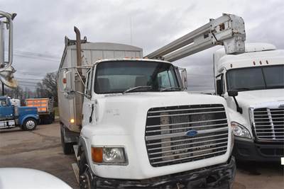 Ford LTA9000 Farm / Grain Truck - Cummins 300HP, 9 Speed Manual