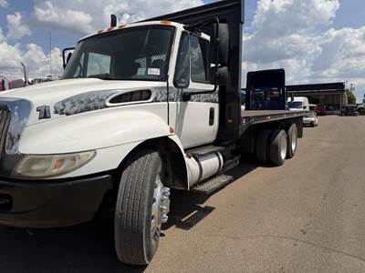 International DuraStar 4300 Tandem Axle 24 ft Flatbed Dump Truck - 250HP, 6 Speed Manual