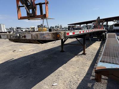 Fontaine 48x102 Combination Flatbed Trailer - Air Ride, Spread Axle