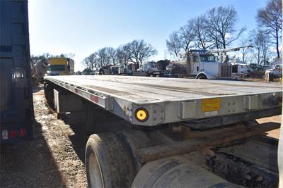 UTILITY 48 X 102 FLAT BED Flatbed Trailer