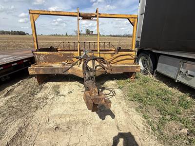 Freightliner Columbia 120 Tri Axle 24 ft Flatbed Truck - 450HP, 10 Speed Manual