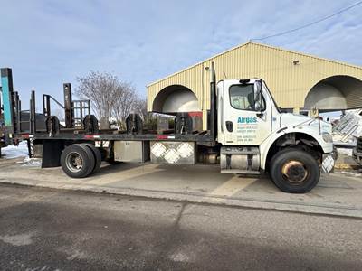 Freightliner M2 106 Flatbed Truck - 280HP, Automatic, Liftgate