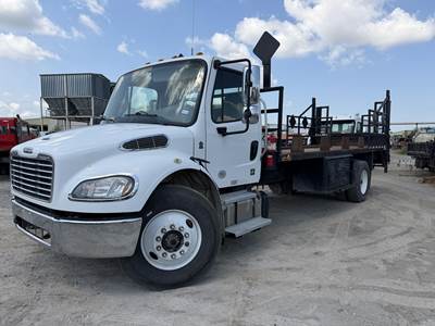 Freightliner M2 106 22 ft Flatbed Truck - 260HP, Automatic, Liftgate