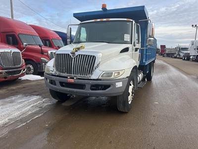 International DuraStar 4300 18 ft Flatbed Truck - 260HP, Automatic