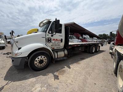 International TranStar 8600 Tandem Axle 26 ft Flatbed Truck - 400HP, 10 Speed Amt