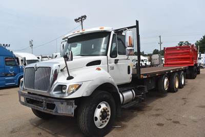 International WorkStar 7500 Tri Axle 24 ft Flatbed Truck - 330HP, 8Ll Manual