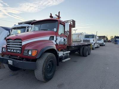 Mack Granite CV713 Tandem Axle 24 ft Flatbed Truck - 370HP, 9 Speed Manual