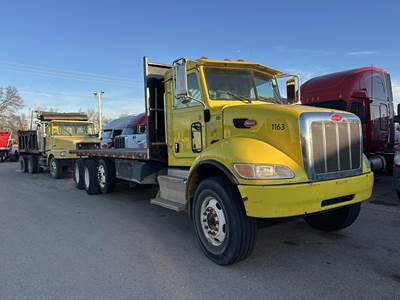 Peterbilt 348 Tandem Axle 24 ft Flatbed Truck - 350HP, Automatic
