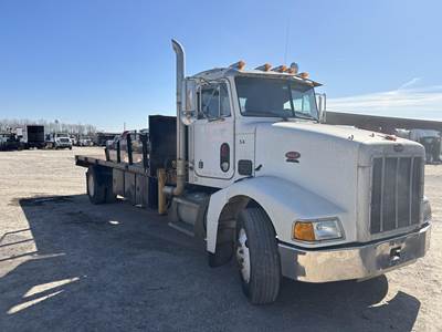 Peterbilt 385 20 ft Flatbed Truck - 350HP, 13 Speed Manual