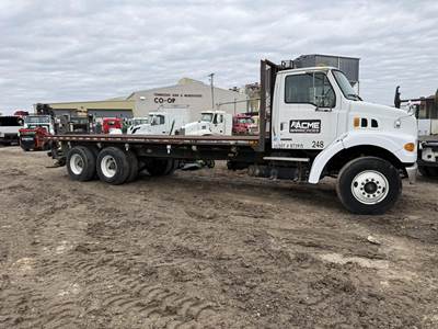 Sterling L7500 Tandem Axle 24 ft Flatbed Truck - 330HP, 8Ll Manual