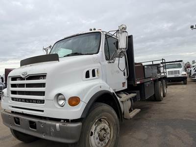 Sterling L7500 Tandem Axle 22 ft Flatbed Truck - 300HP, 8Ll Manual