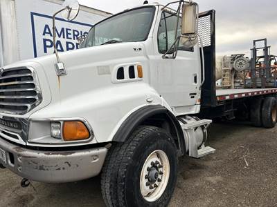 Sterling L9500 Tandem Axle 24 ft Flatbed Truck - 450HP, 8Ll Manual