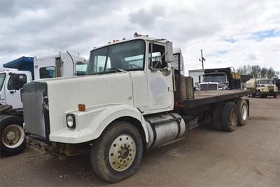 White WCA64T Tandem Axle Flatbed Truck - 300HP, 9 Speed Manual