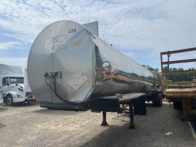 Brenner 6700 GALLON TANK Food Grade Tanker Trailer