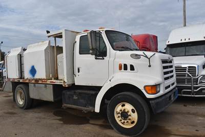 Ford L8501 Single Axle Fuel & Lube Truck - Caterpillar, 250HP, 7 Speed Manual