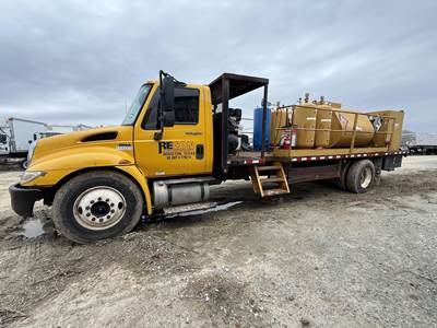International DuraStar 4300 Single Axle Fuel & Lube Truck - 240HP, Automatic