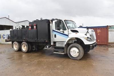 International WorkStar 7400 Tandem Axle Fuel & Lube Truck - MAXXFORCE DT, 300HP, Automatic