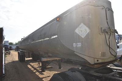 Great Dane 9000 GALLON Fuel Tanker Trailer