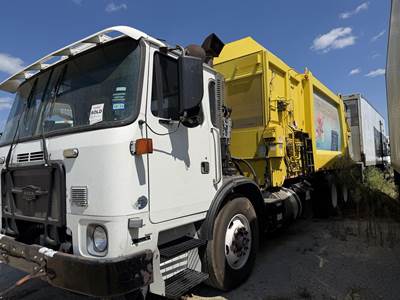 Autocar Xpeditor Tandem Axle Side Load Garbage Truck - Cummins, 360HP, Automatic