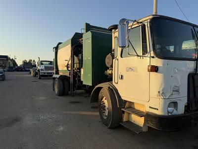 Autocar Xpeditor Single Axle Side Load Garbage Truck - Cummins, 320HP, Automatic