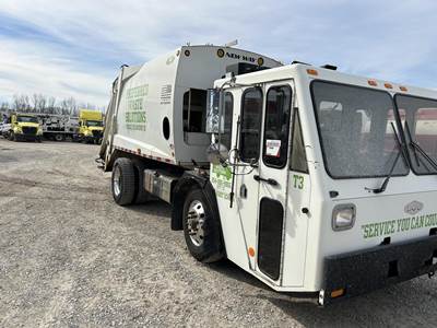 Crane Carrier (CCC) Low Entry Single Axle Garbage Truck - Cummins, 300HP, Automatic