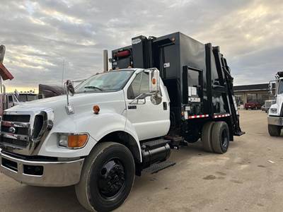 Ford F-750 Single Axle Garbage Truck - Cummins, 240HP, Automatic