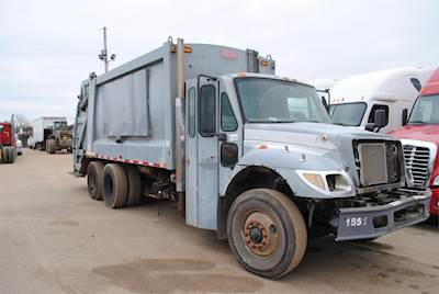 International WorkStar 7400 Tandem Axle Garbage Truck - DT-466, 250HP, Automatic