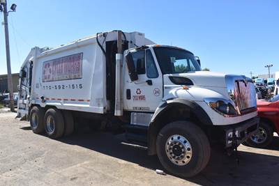 International WorkStar 7400 Tandem Axle Garbage Truck - 350HP, Automatic
