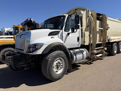 International WorkStar 7500 Tandem Axle Side Load Garbage Truck - 370HP, Automatic