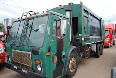 Mack LE613 Tandem Axle Garbage Truck - AI-350, 350HP, Automatic