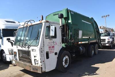 Mack LE613 Tandem Axle Garbage Truck - E7, 350HP, Automatic