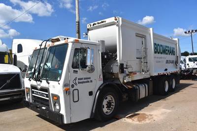 Mack LEU613 Tandem Axle Garbage Truck - MP7, 370HP, Automatic
