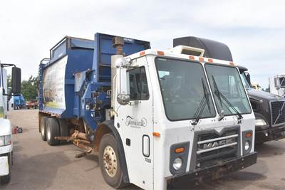 Mack LEU633 Tandem Axle Garbage Truck - Cummins, 300HP, Automatic