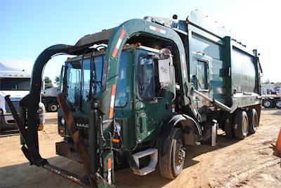 Mack MR688S Tandem Axle Garbage Truck - 350HP, Automatic