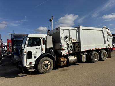Peterbilt 320 Tandem Axle Garbage Truck - Paccar, 350HP, Automatic