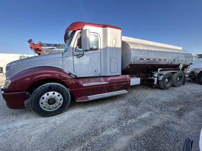 Freightliner Columbia 120 4600 Gallon Gasoline / Fuel Truck - Detroit 505HP, 13 Speed Manual