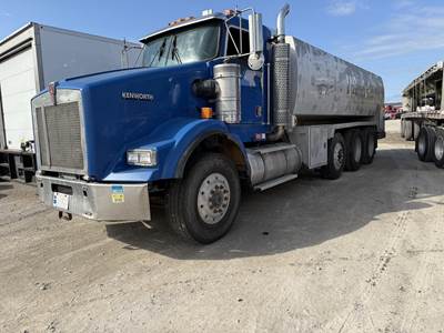 Kenworth T800 Gasoline / Fuel Truck - 10 Speed Manual