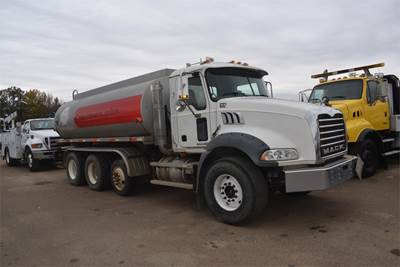 Mack Granite CTP713 4200 Gallon Gasoline / Fuel Truck - MP7 405HP, 9 Speed Manual
