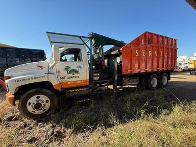 Chevrolet Kodiak C7500 Tandem Axle Grapple Truck - Caterpillar, 330HP, Automatic
