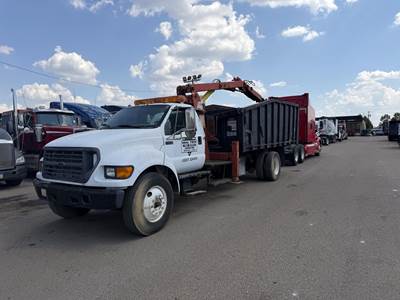 Ford F-750 Grapple Truck - Caterpillar, 250HP, Automatic