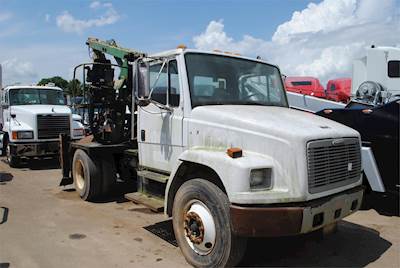 Freightliner FL70 Grapple Truck - 250HP, Automatic