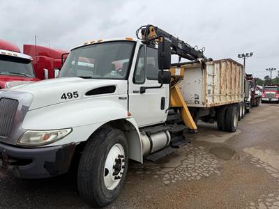 International DuraStar 4300 Grapple Truck - 230HP, Automatic