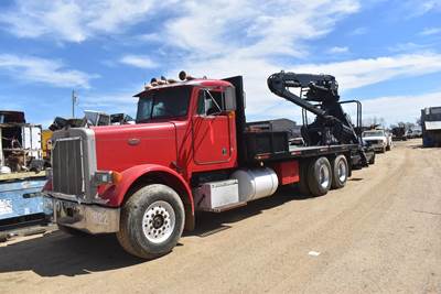 Peterbilt 379 Tandem Axle Grapple Truck - Caterpillar, 400HP, 9 Speed Manual