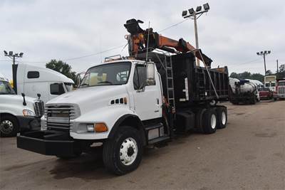 Sterling Acterra Tandem Axle Grapple Truck - Caterpillar, 250HP, 8Ll Manual