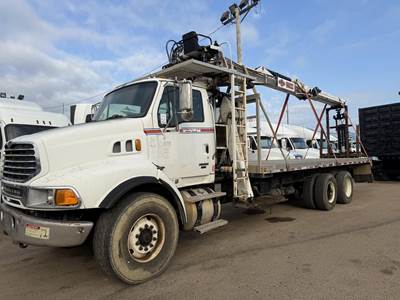 Sterling L9500 Tandem Axle Grapple Truck - Mercedes-Benz, 435HP, 8Ll Manual