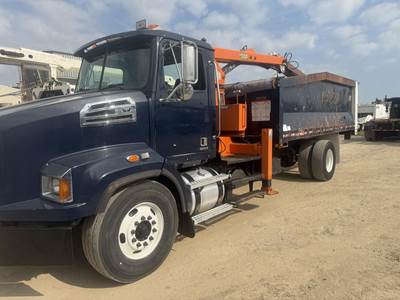 Western Star 4700 Grapple Truck - Cummins, 260HP, Automatic