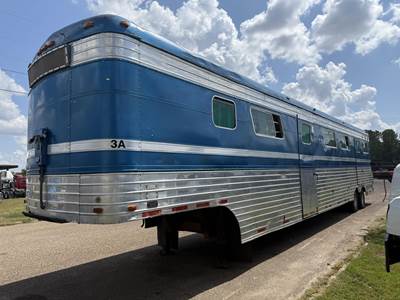 BELLAMY 48 FT HORSE TRAILER Tandem Axle Aluminum Horse Trailer - Air Ride, Fixed Axle