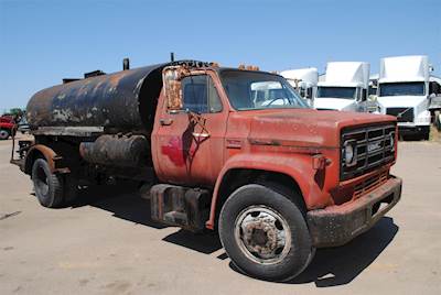 GMC 6000 Single Axle Hot Oil / Asphalt Distributor Truck - Chevy