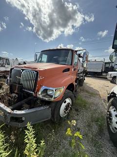 International WorkStar 7300 Single Axle Hot Oil / Asphalt Distributor Truck - DT466, 250HP, Manual